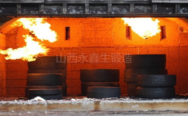 不同類型的不銹鋼鍛件在淬火冷卻過程中應(yīng)遵守下列原則：