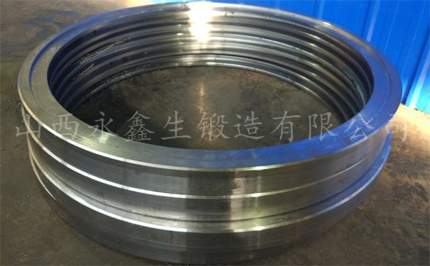 420材質(zhì)的不銹鋼鍛件生產(chǎn)鍛造時(shí)需要注意的事項(xiàng)